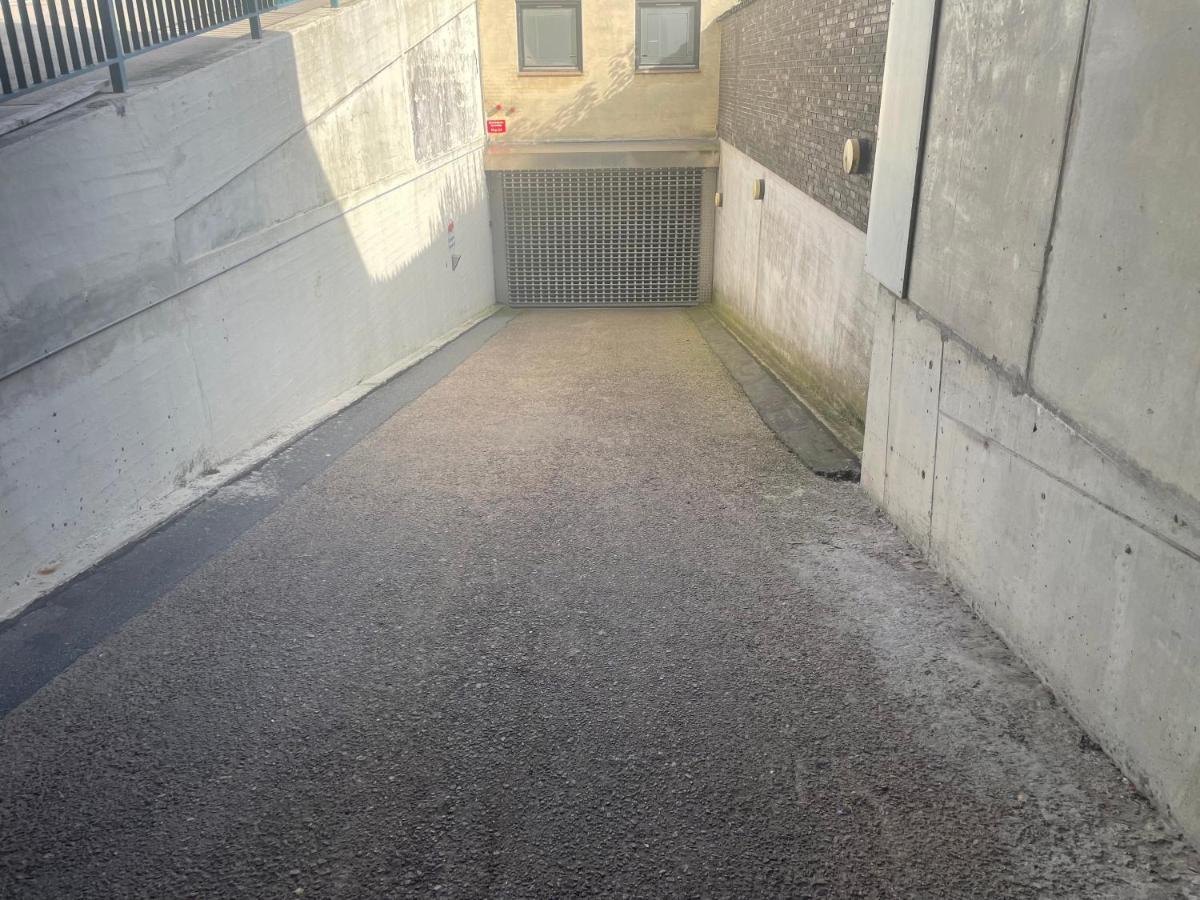 Modern Central Apt With Rooftop, Privat Balcony, & Free Parking,Next To Aarhus Attractions Exterior photo
