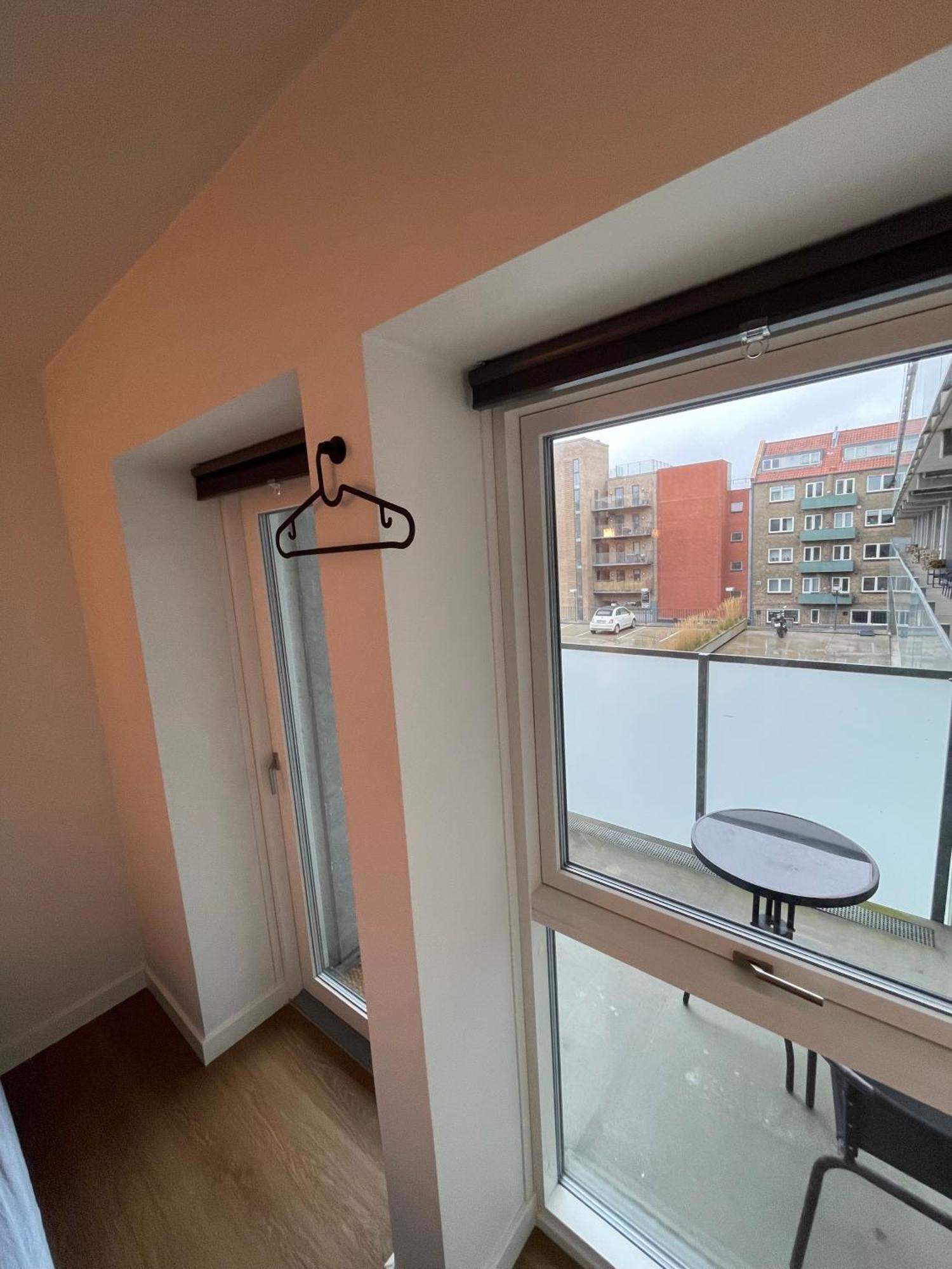 Modern Central Apt With Rooftop, Privat Balcony, & Free Parking,Next To Aarhus Attractions Exterior photo