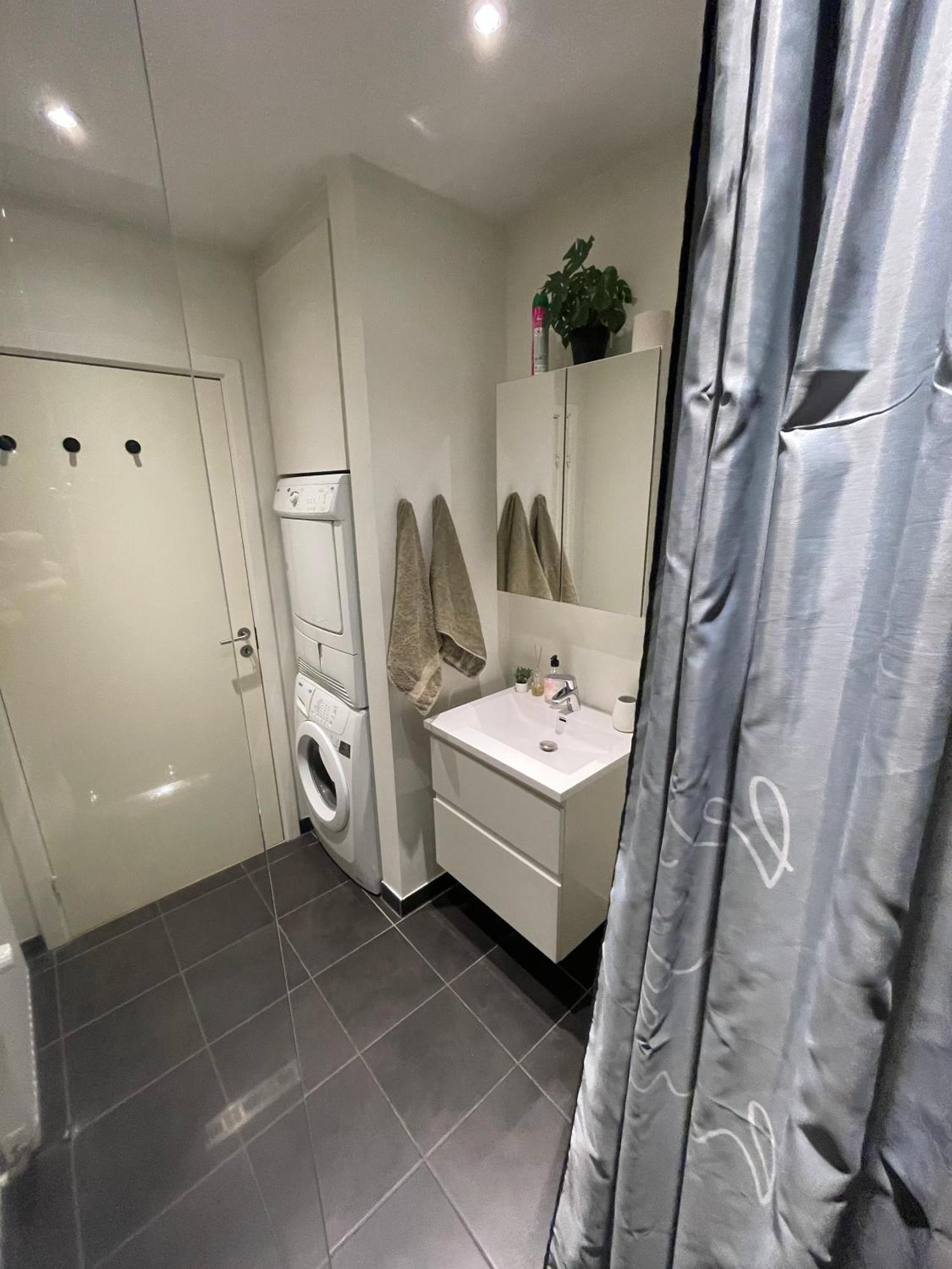Modern Central Apt With Rooftop, Privat Balcony, & Free Parking,Next To Aarhus Attractions Exterior photo